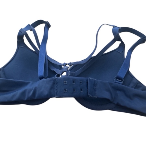 Women's Pearl By Venus® Strappy Plunge Bra  Blue Cup Size 32A - Picture 4 of 4